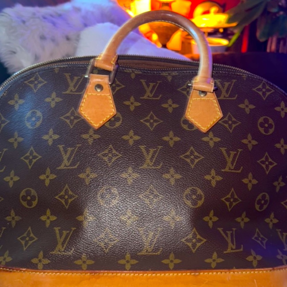 Lv Monogram Alma. Serial / Date Code: Ba0946 - image 6